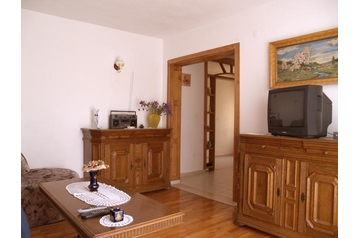 Kroatija Privát Okrug Donji, Eksterjeras